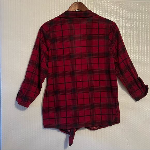 Self Esteem Open front blouse tied at bottom.  1x. Black/red plaid.  Cute top. - Picture 3 of 14